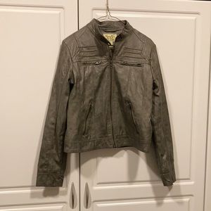 Marilyn & Me Women’s gray faux leather jacket size large EUC zipper pockets